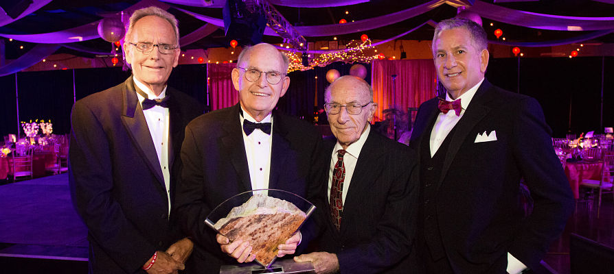 Gil Stork receives award
